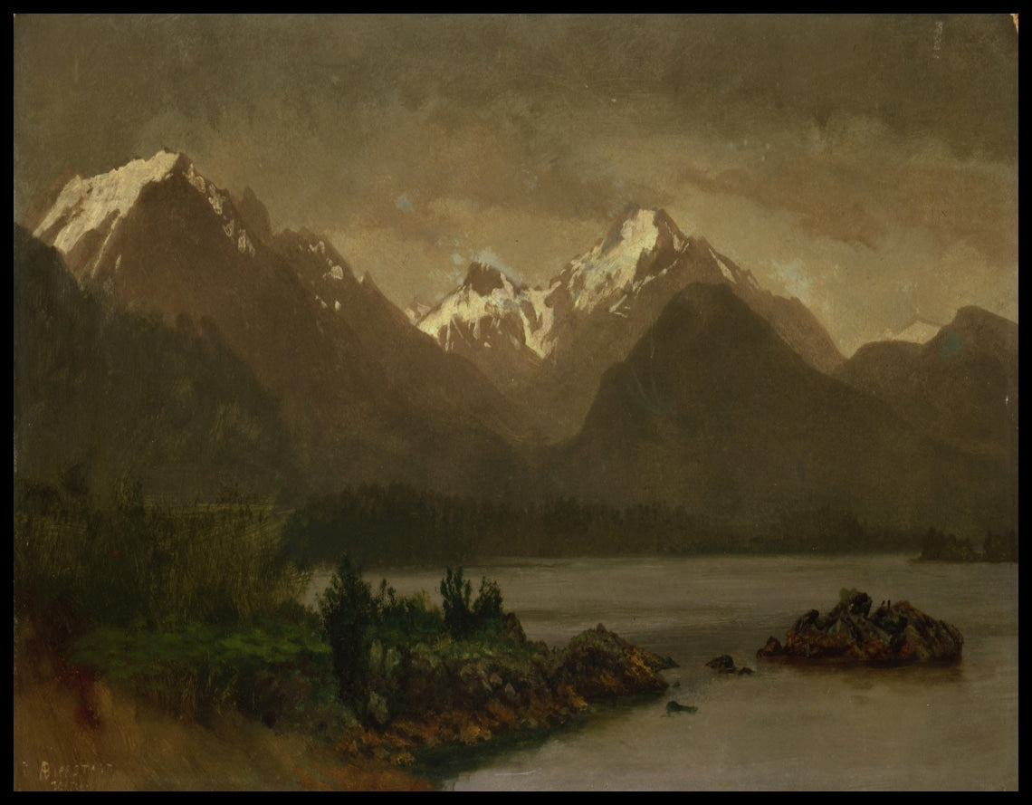 Montagnes Et Lac