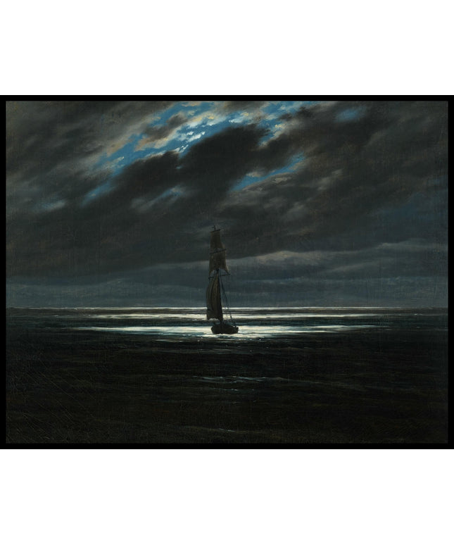 Ein Kunstdruck von einem einzelnen Segelschiff auf dem Meer im Mondschein