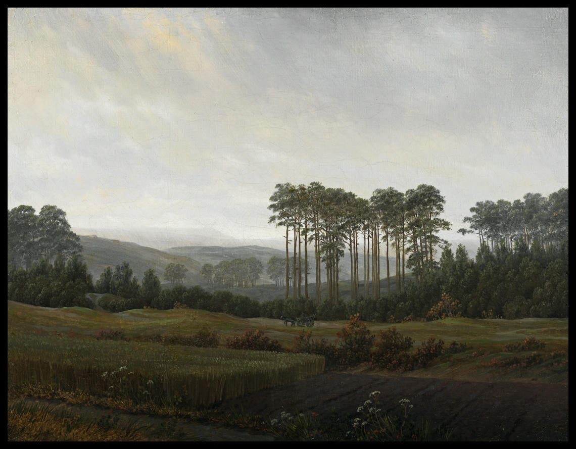 Ein Kunstdruck von einer weiten, Landschaft am Nachmittag mit einem Acker im Vordergrund und Bäumen im Hintergrund