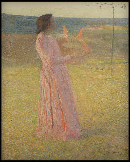 Femme habillée de rose tenant une lyre au milieu d'un champ