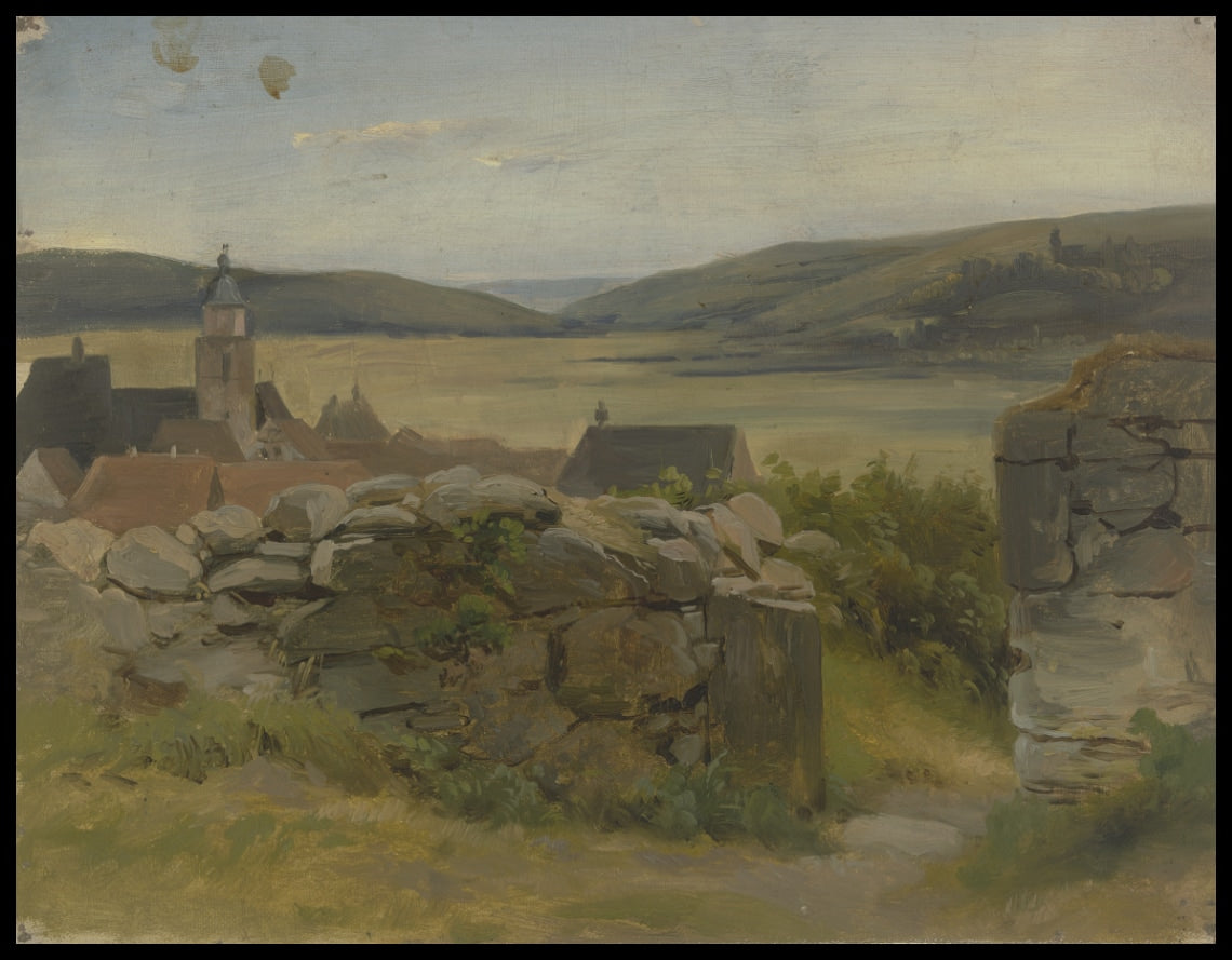 Kleines Dorf mit Blick auf Wiese