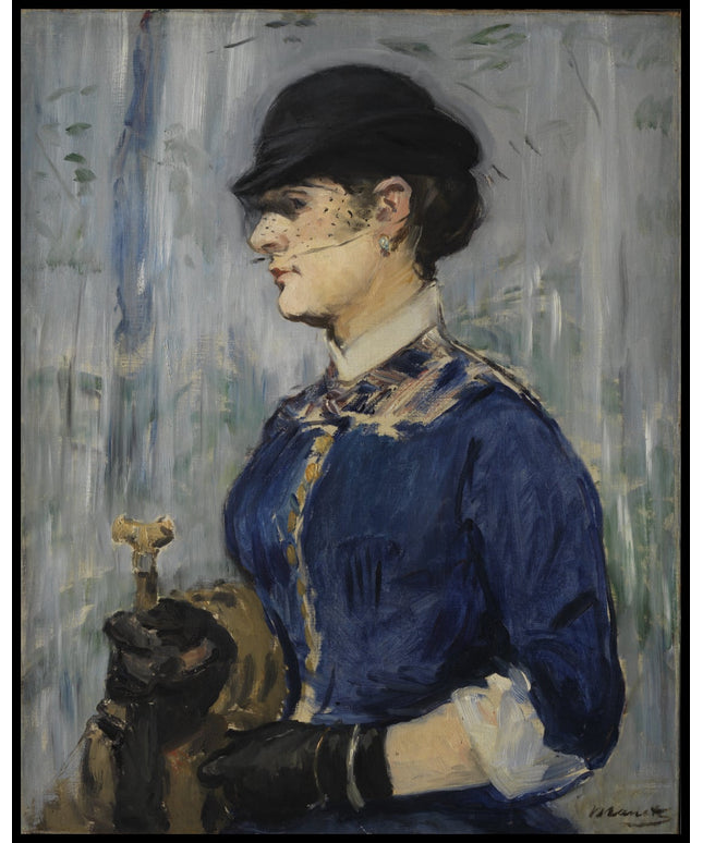 Junge Frau mit rundem Hut