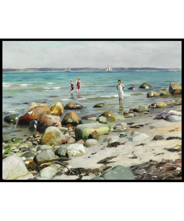 Junge Frauen baden am Strand