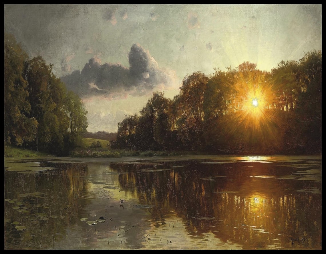 Sonnenuntergang über einem Waldsee