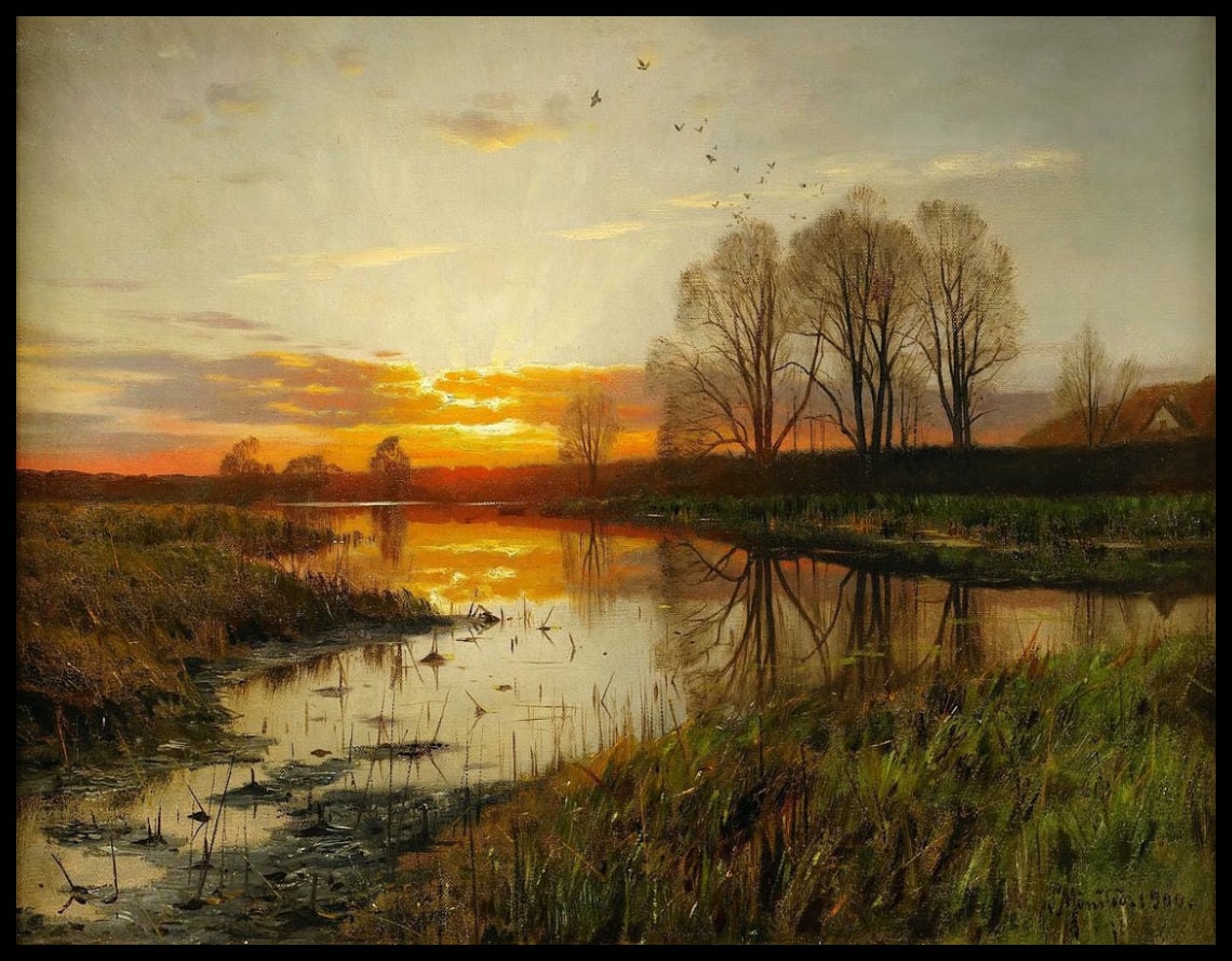 Sonnenuntergang über einem Wasserlauf