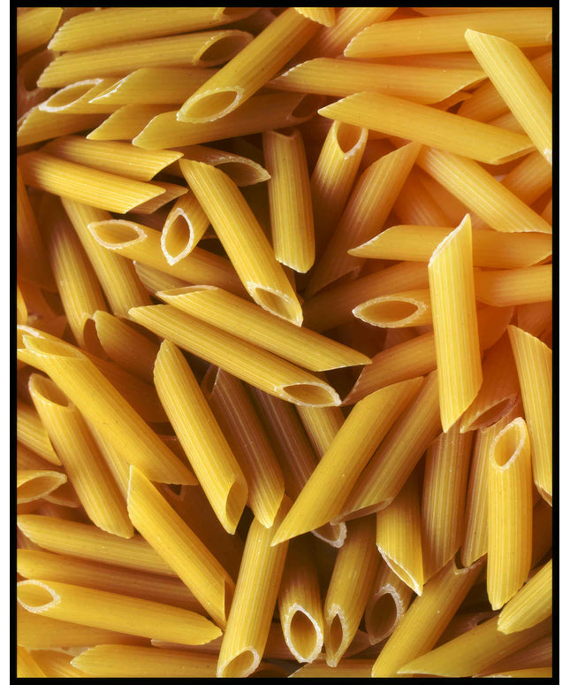 Ein Poster von mehreren Penne Nudeln.