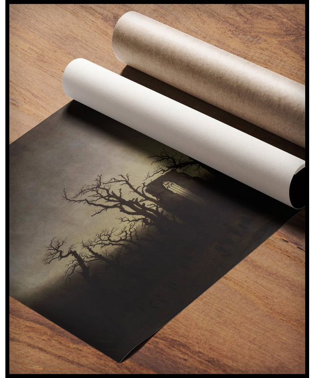 Ein Kunstdruck mit düsterer Waldszene und gotischer Ruine, gerollt auf einer Holzoberfläche liegend