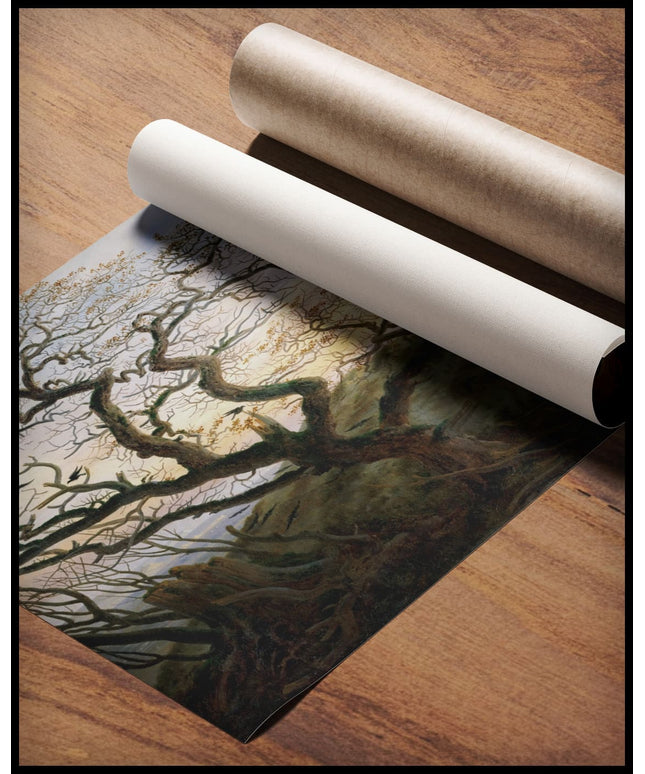 Ein Kunstdruck von einem kahlen Baum mit vielen Krähen, gerollt auf einer Holzoberfläche liegend