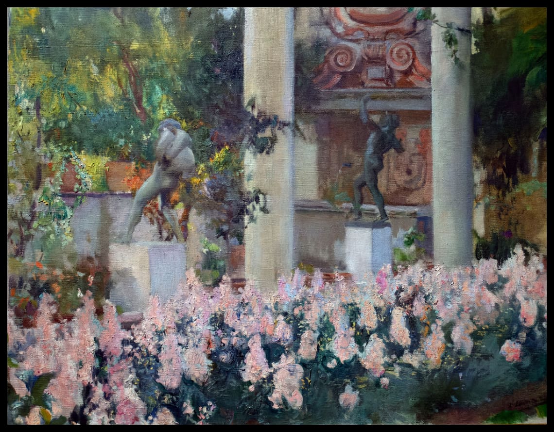 Fleurs murales dans le jardin de la maison de Sololla