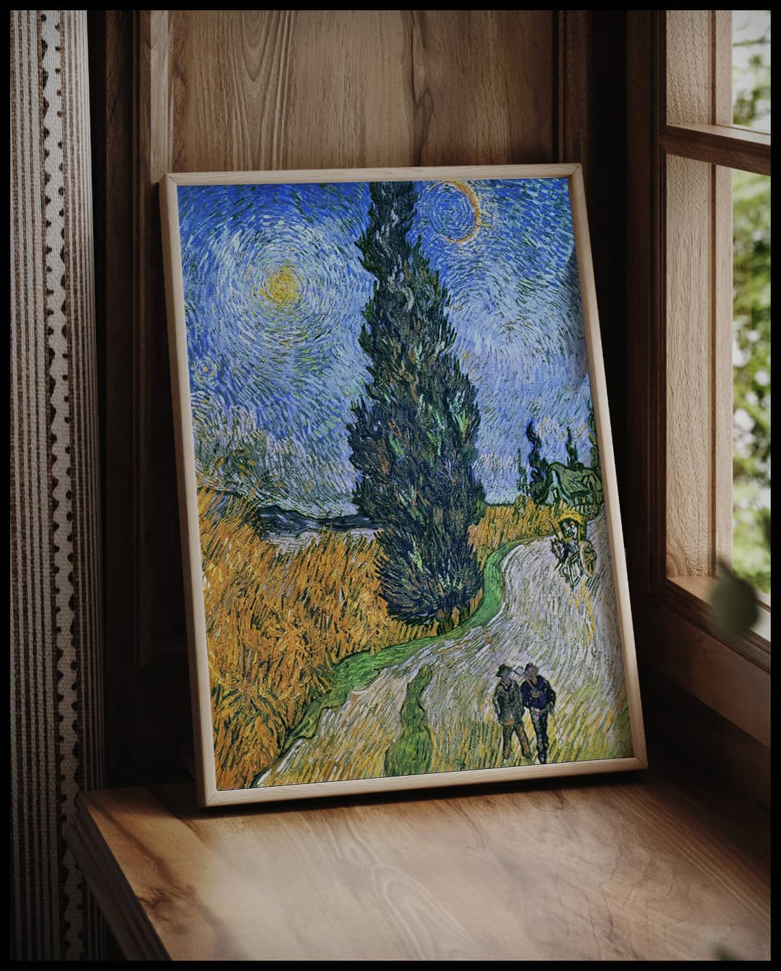 Rue avec cyprès et étoile